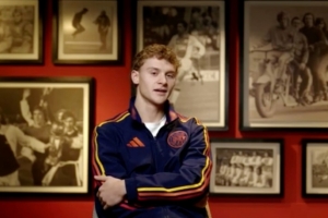 小伊布:我喜欢阿贾克斯的足球哲学,我想在这里书写自己的故事