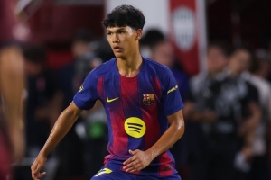 每体:德罗身体不适缺席赛前训练,不会参加巴萨的国王杯比赛