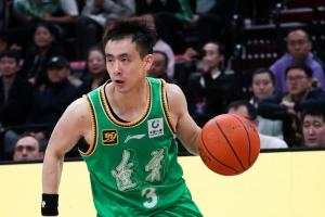 直播吧:赵继伟明日将在辽宁主场对阵新疆的比赛中复出!