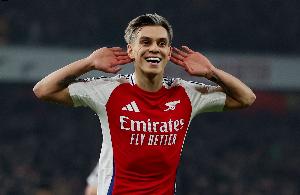 哈塞尔巴因克:赛季前我低估了特罗萨德,他本赛季的表现让我惊讶