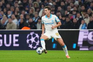 意媒:马赛满意帕瓦尔的表现,但目前尚未决定是否从国米买断球员