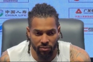 珀赛尔:我们打得很团结 像一家人 保持下去 今年是会有大作为的