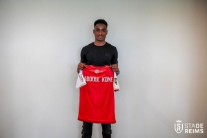 瑞天空记者:国米追求法乙球队兰斯的后卫科内,对方要价2000万欧