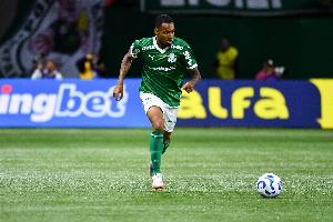 ESPN：那不勒斯提高对帕尔梅拉斯中场阿兰的报价，达到3500万欧