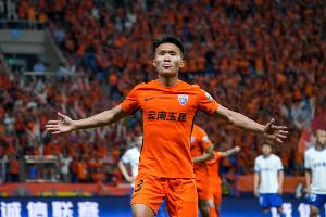 徐宏杰：拿到韧带撕裂的报告后哭了很久，本以为能在中超大展拳脚