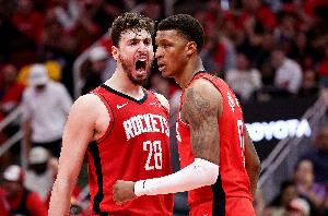 小贾巴里：申京应该入选全明星 落选给了他额外的动力