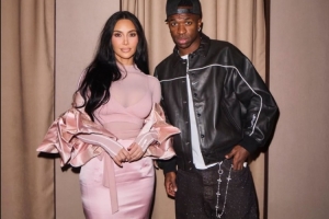 出席时尚活动,皇马边锋维尼修斯社媒晒和社交名媛金·卡戴珊合照