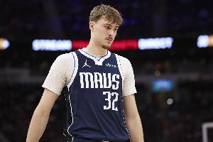 独木难支！弗拉格24中12&11罚10中 空砍全场最高36分另9板6助2帽