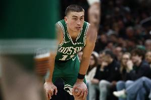 火力全开！普理查德20中9得27分3板7助 轰中5记三分