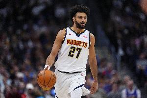 高开低走!穆雷33中15空砍39分5板6助1断 首节独得20分