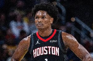 不太妙啊！阿门篮下犯规 火箭挑战失败&前者首节已经2犯