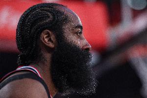 和平分手！哈登更新社媒告别快船： 快船官方回应：❤️