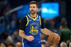 6记三分!记者:勇士能确定的是库里不在的时候 把球交给斯潘塞