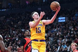 撑起球队！里夫斯三节11中9高效拿下22分4板2助