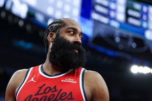 知名脱口秀演员：我很喜欢哈登 他经常关键时刻掉链子&这跟我很像