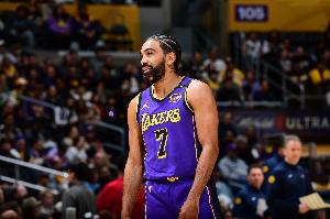 1100万年薪呐！文森特湖人生涯出战112场 有18场得分挂蛋