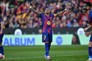 何时复出?六台记者:拉菲尼亚、佩德里今日仍缺席巴萨训练