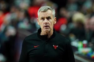 过去一周屯了9个次轮！解说：公牛有点上头了的感觉 什么都想试试