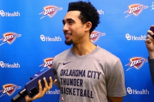 麦凯恩：亚历山大绝对是顶级天才 只要能帮他我什么都愿意做