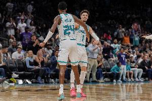 黄蜂敢想不？近4支总冠军球队夺冠赛季最长连胜纪录都是9连胜