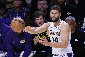 克莱伯：我们阵容深度很棒 好球员太多 所以必须时刻做好准备