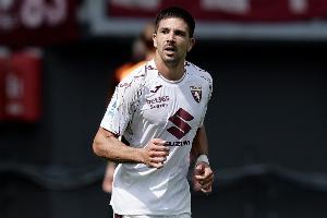 斯基拉：都灵700万欧从那不勒斯买断小西蒙尼，双方签约至2028年