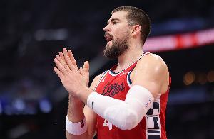 弗兰克：本不愿交易祖巴茨 但若有无法拒绝报价我们必须认真考量