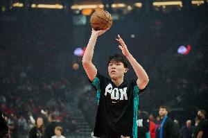 苏群：杨瀚森3分出手太慢 该投就别犹豫 一犹豫机会就没了