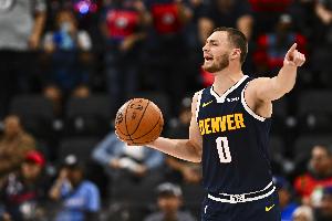 能突能投！布劳恩13中7得20分5板2助 三分球8投4中