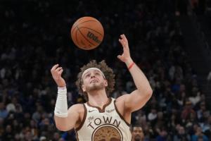 微波炉！波杰姆首节替补出战7分钟 高效砍下8分2板2助&正负值+10